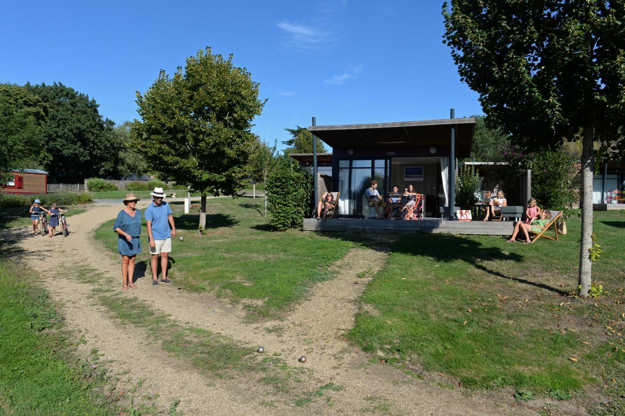 Les Roulottes & Cottages Du Moulin Chenillé-Changé Esterno foto